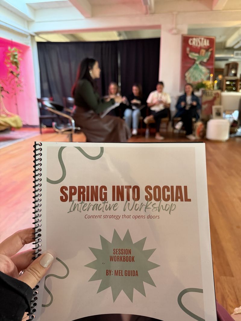 Mel leading the Spring Into Social workshop with business owners